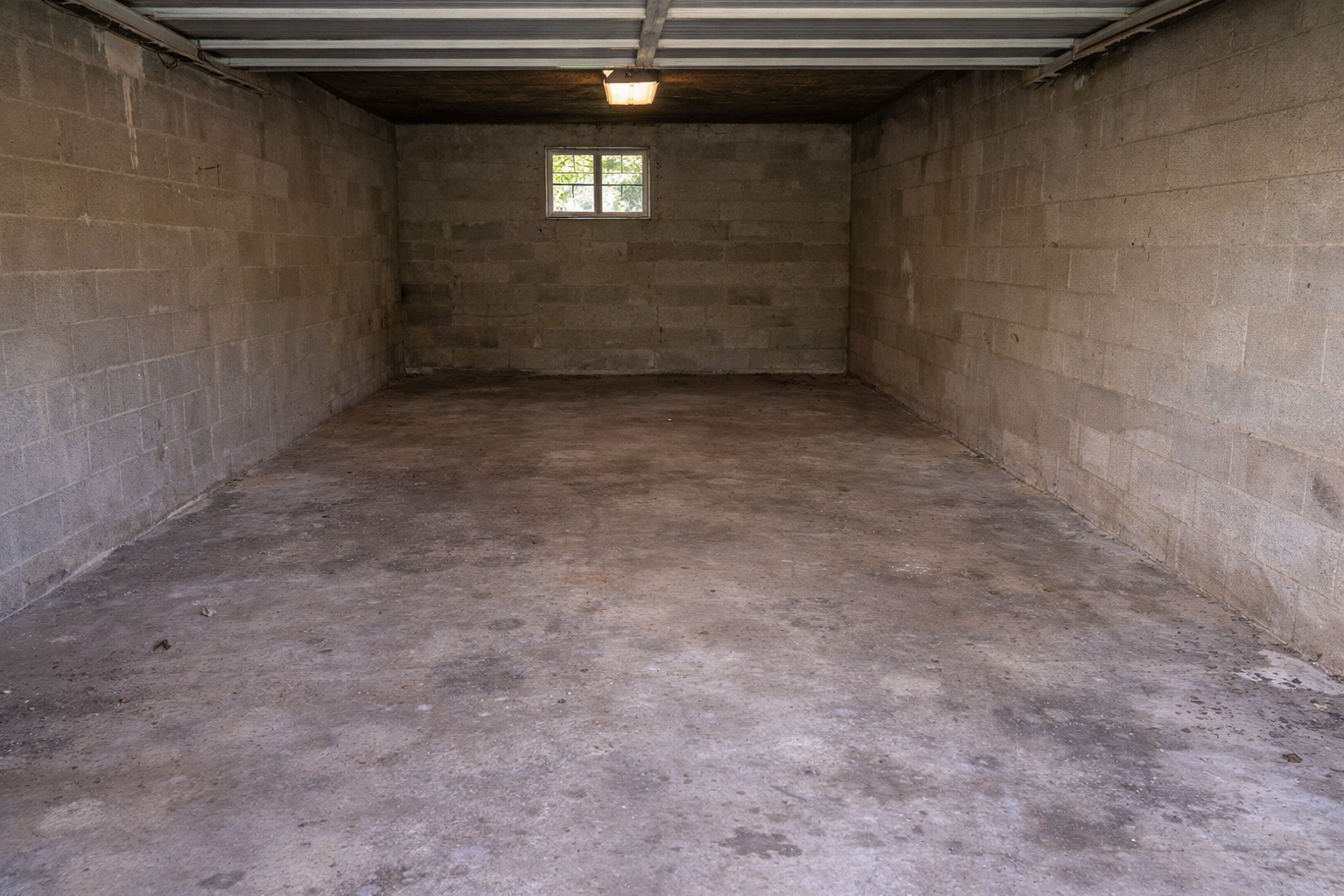 garage vidé après débarras montpellier